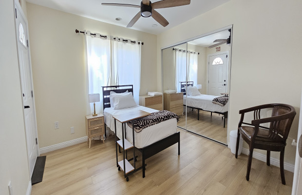 Board and Care in Canyon Country California 91387 at easeplacement.com - Ease Placement