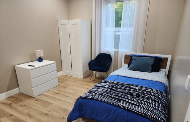 Board and Care in Van Nuys California 91406 at easeplacement.com - Ease Placement