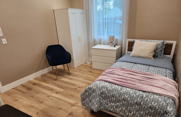 Board and Care in Van Nuys California 91406 at easeplacement.com - Ease Placement