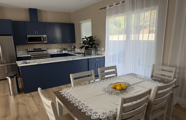 Board and Care in Van Nuys California 91406 at easeplacement.com - Ease Placement