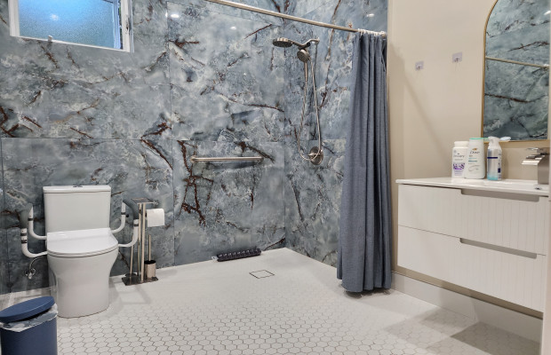 Board and Care in Van Nuys California 91406 at easeplacement.com - Ease Placement