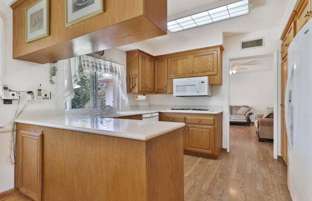 Board and Care in Thousand Oaks California 91360 at easeplacement.com - Ease Placement