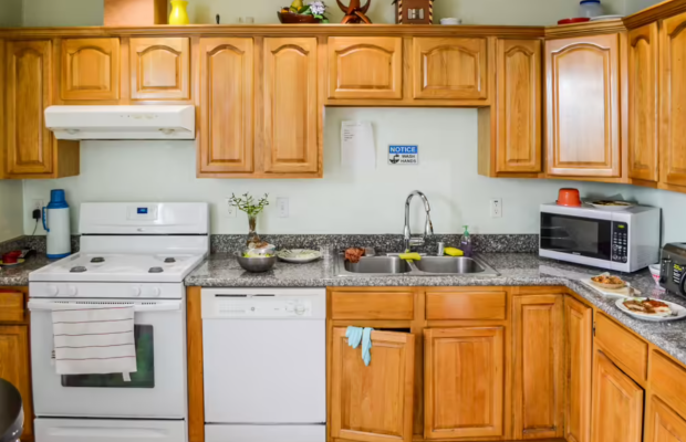 Board and Care in Millbrae California 94030 at easeplacement.com - Ease Placement