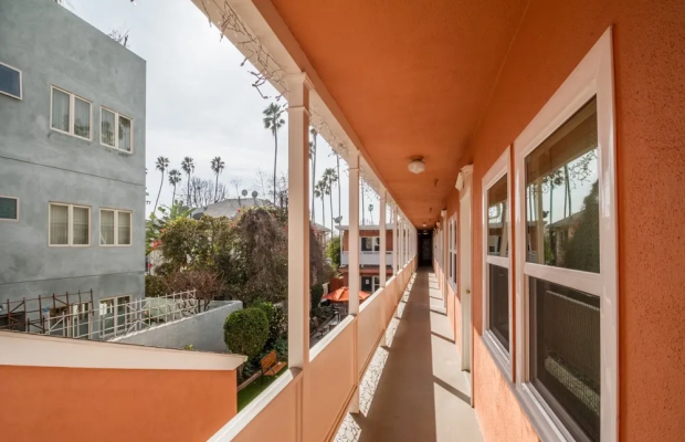 Assisted Living in Santa Monica California 90403 at easeplacement.com - Ease Placement