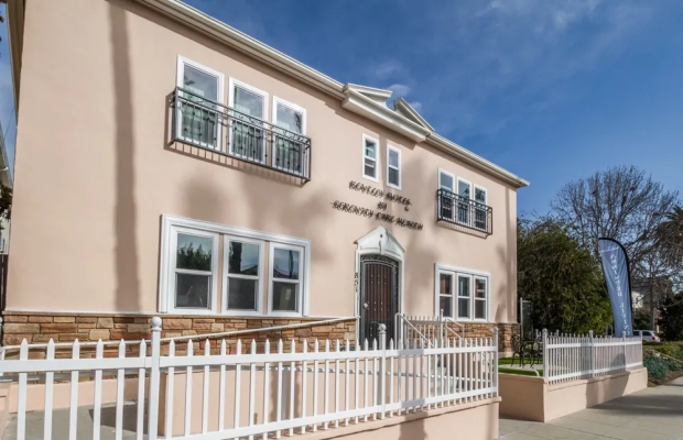 Assisted Living in Santa Monica California 90403 at easeplacement.com - Ease Placement