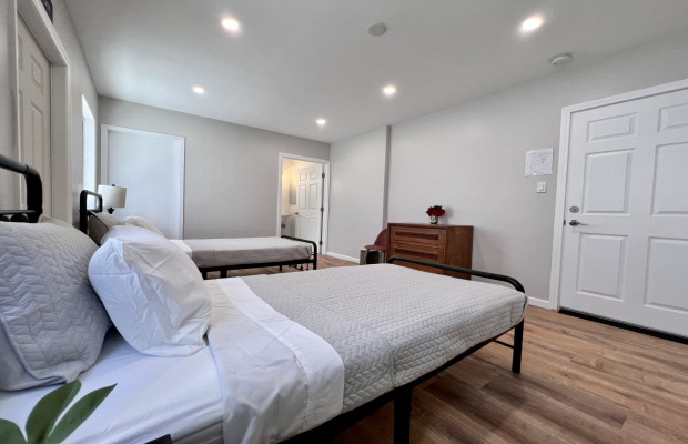 Board and Care in Tarzana California 91356 at easeplacement.com - Ease Placement