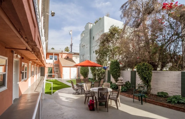 Assisted Living in Santa Monica California 90403 at easeplacement.com - Ease Placement