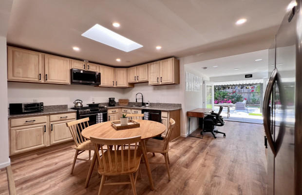 Board and Care in Tarzana California 91356 at easeplacement.com - Ease Placement