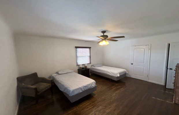 Board and Care in Compton California 90221 at easeplacement.com - Ease Placement