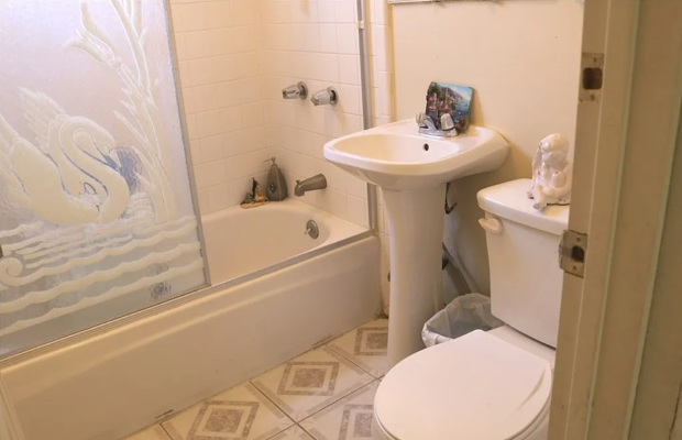 Board and Care in North Hollywood California 91605 at easeplacement.com - Ease Placement
