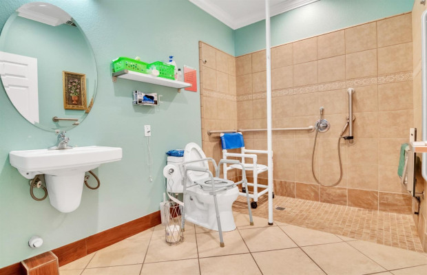 Board and Care in Sacramento California 95829 at easeplacement.com - Ease Placement