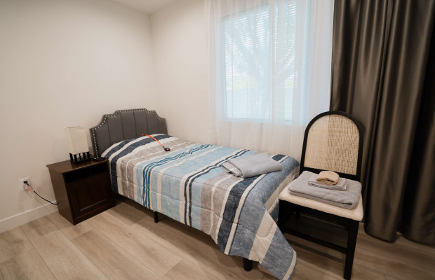 Board and Care in Sunland California 91040 at easeplacement.com - Ease Placement