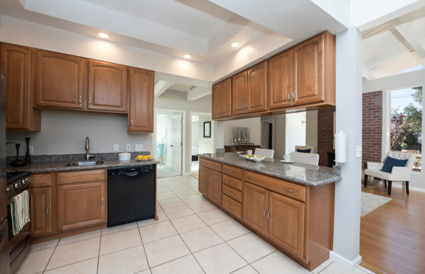 Board and Care in Redwood City California 94061 at easeplacement.com - Ease Placement