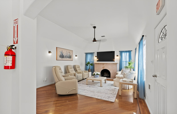 Board and Care in Los Angeles California 90035 at easeplacement.com - Ease Placement