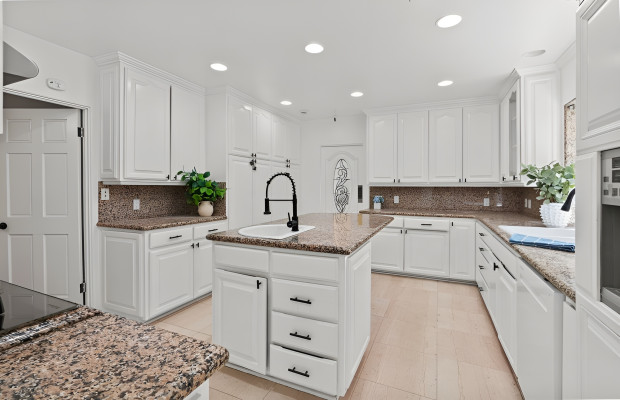 Board and Care in Los Angeles California 90035 at easeplacement.com - Ease Placement