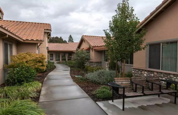Assisted Living in Roseville California 95661 at easeplacement.com - Ease Placement