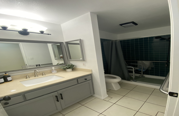 Board and Care in Simi Valley California 93063 at easeplacement.com - Ease Placement