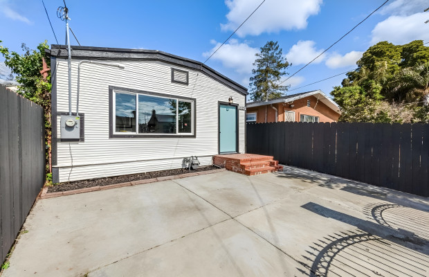 Board and Care in Oakland California 94603 at easeplacement.com - Ease Placement