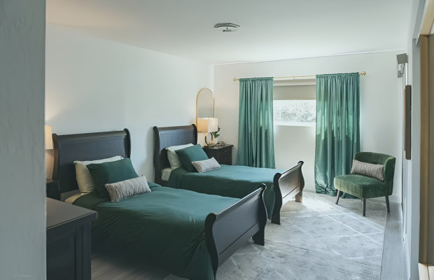 Board and Care in Oakland California 94621 at easeplacement.com - Ease Placement