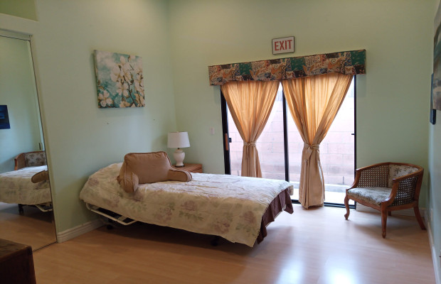 Board and Care in Long Beach California 90815 at easeplacement.com - Ease Placement