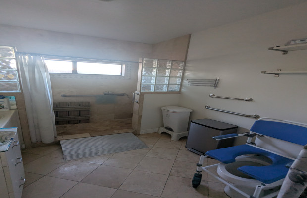 Board and Care in Long Beach California 90815 at easeplacement.com - Ease Placement