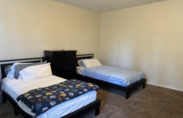 Board and Care in Fontana California 92337 at easeplacement.com - Ease Placement