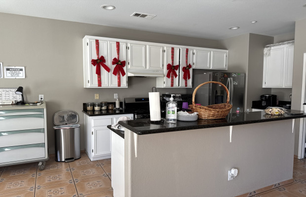 Board and Care in Fontana California 92337 at easeplacement.com - Ease Placement