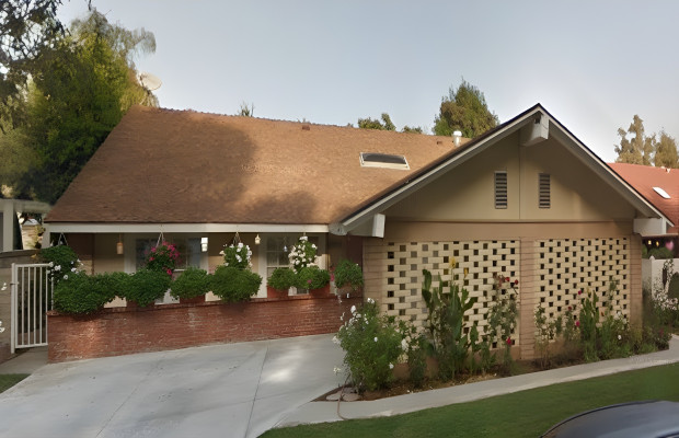 Board and Care in Valencia California 91355 at easeplacement.com - Ease Placement