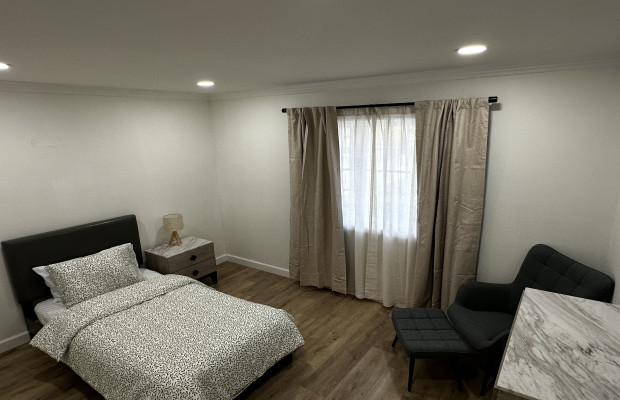 Board and Care in Canoga Park California 91304 at easeplacement.com - Ease Placement