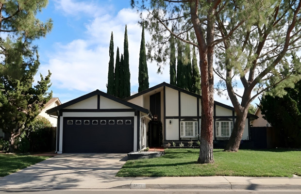 Board and Care in Canoga Park California 91304 at easeplacement.com - Ease Placement